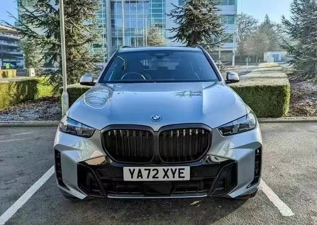 MP-Style Single-Slat Front Grille for BMW X5 G05 (2023 - 2026), Glossy Black
