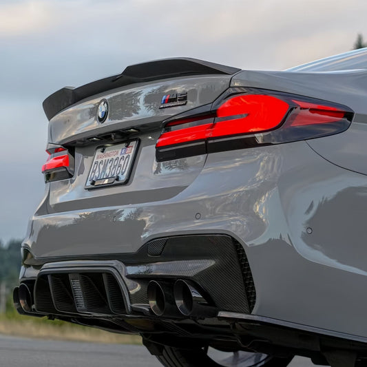 MP Style Dry Carbon Fiber Rear Lip with LED for BMW M5 F90 / 5 Series G30 (2018 - 2023)