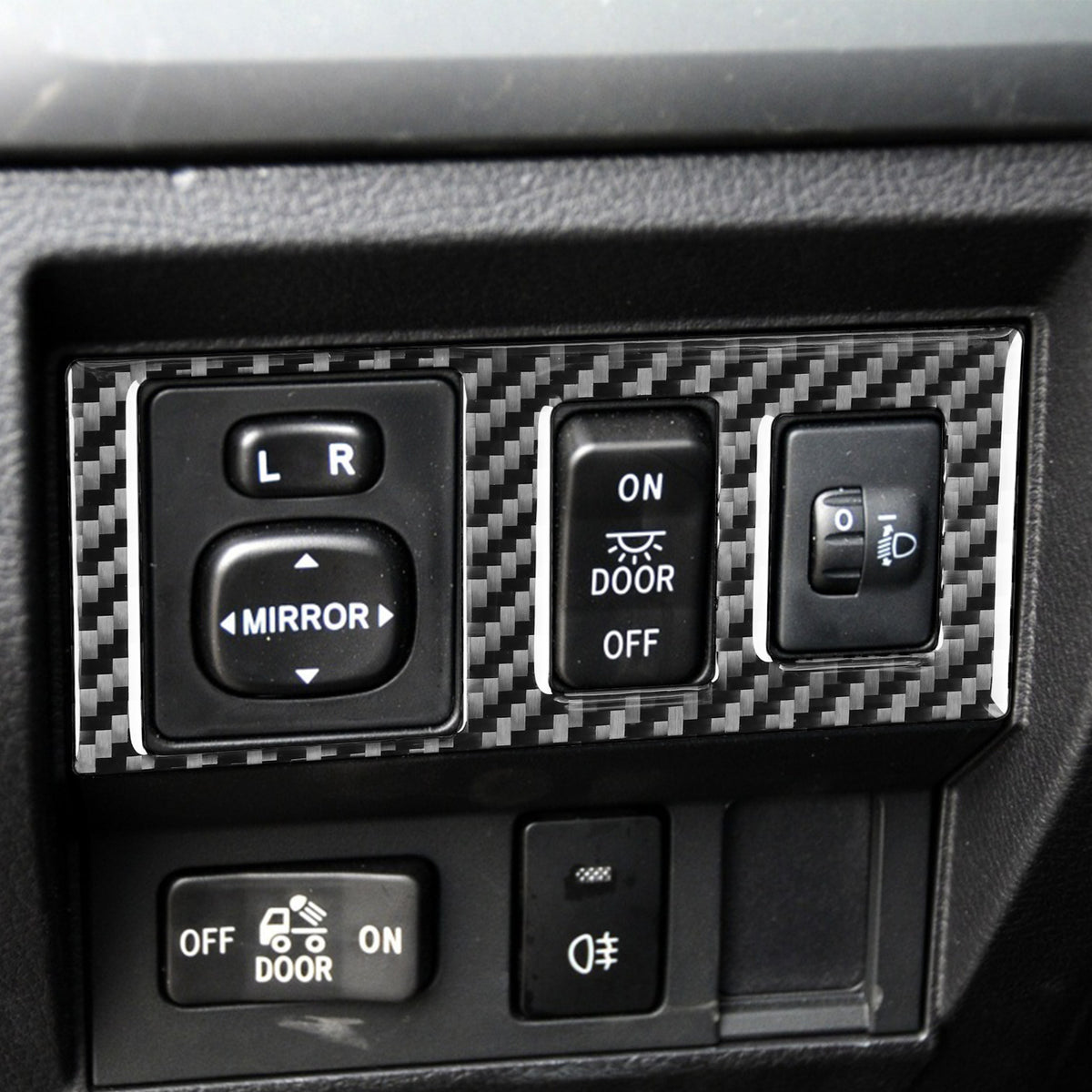 Prepreg Dry Carbon 3*3 3K Carbon Fiber Interior Mirror Control Switch Cover Trim for Toyota Tundra XK50 Facelift (2014-2021)