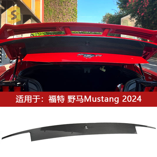 Real Carbon Fiber Trunk Lid Trim Cover for Ford / Ford Mustang (2024)