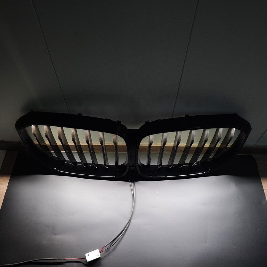 适用于19-22款G05宝马X5单线内置侧发光带灯LED中网卡扣替换安装