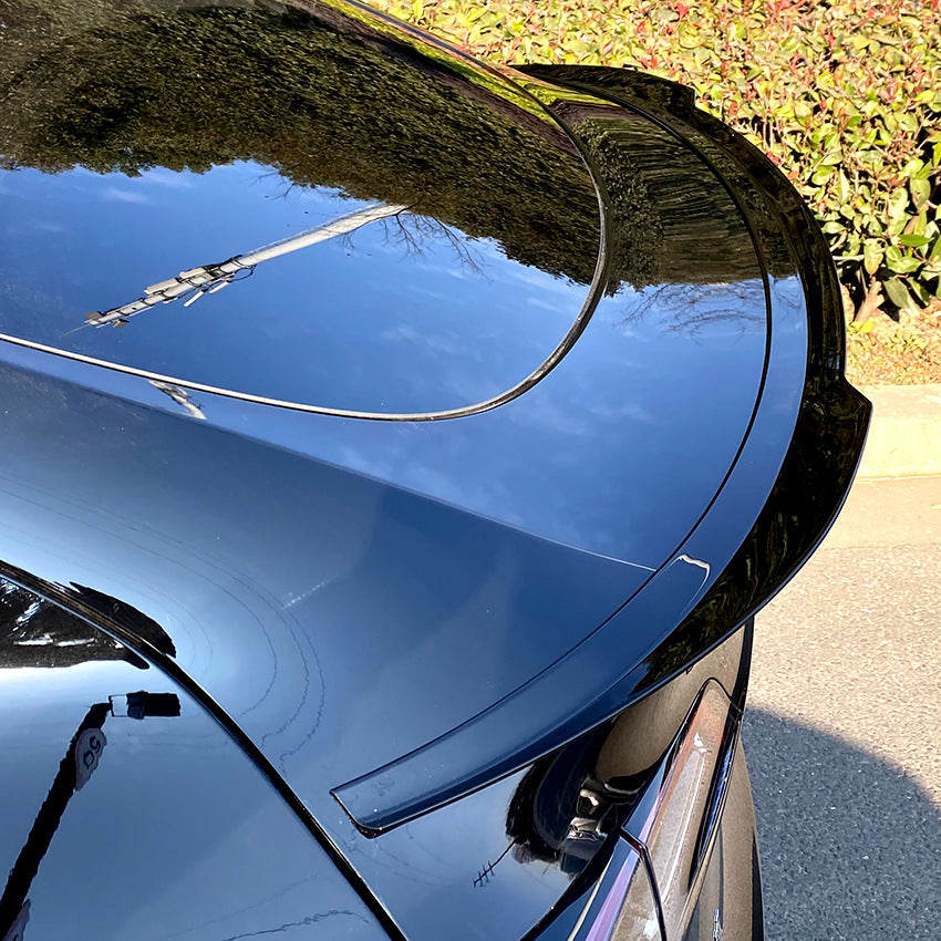 ABS Plastic Gloss Black & Carbon Fiber Printing Hydrographical Rear Deck Spoiler Boot Wing for Tesla Model Y 2020 2021 2022 2023 2024